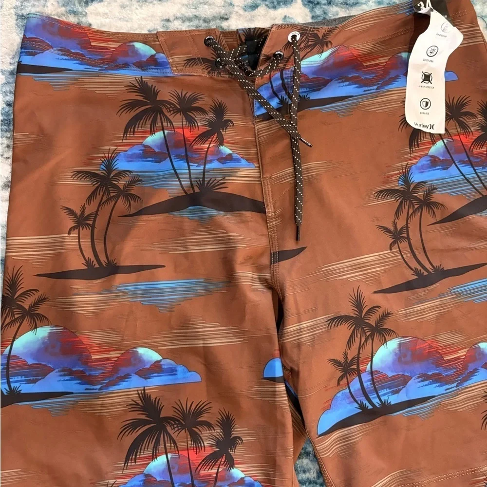 Bundle: 6 Men’s Swim Trunks. O’Neil & Hurley, assorted sizes 30-32’s. NWT!